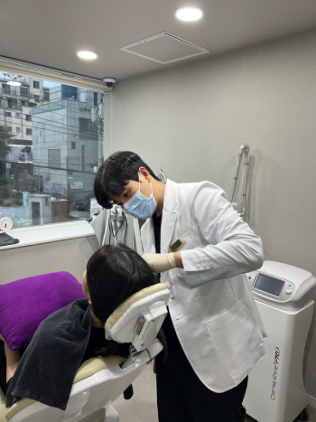 눈밑꺼짐 쥬베룩아이 붓기 줄이는법